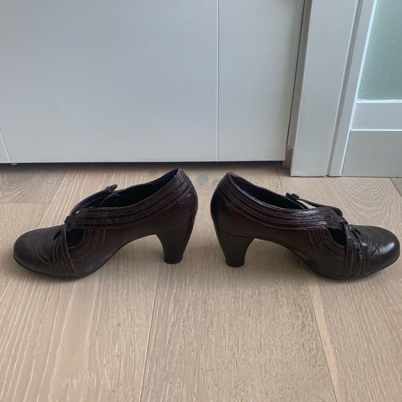 Indigo Clarks Dark brown heels - size 9 - Picture 6 of 6